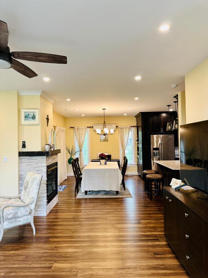 Lotus Moon Apartment Charlottetown Ngoại thất bức ảnh