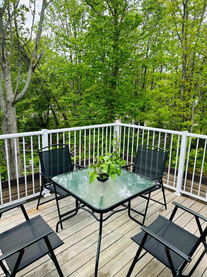 Lotus Moon Apartment Charlottetown Ngoại thất bức ảnh
